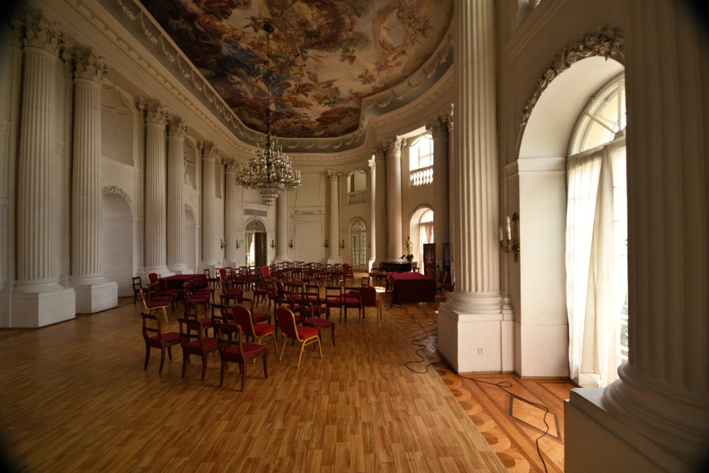 Sala balowa na Zamku w Rydzynie